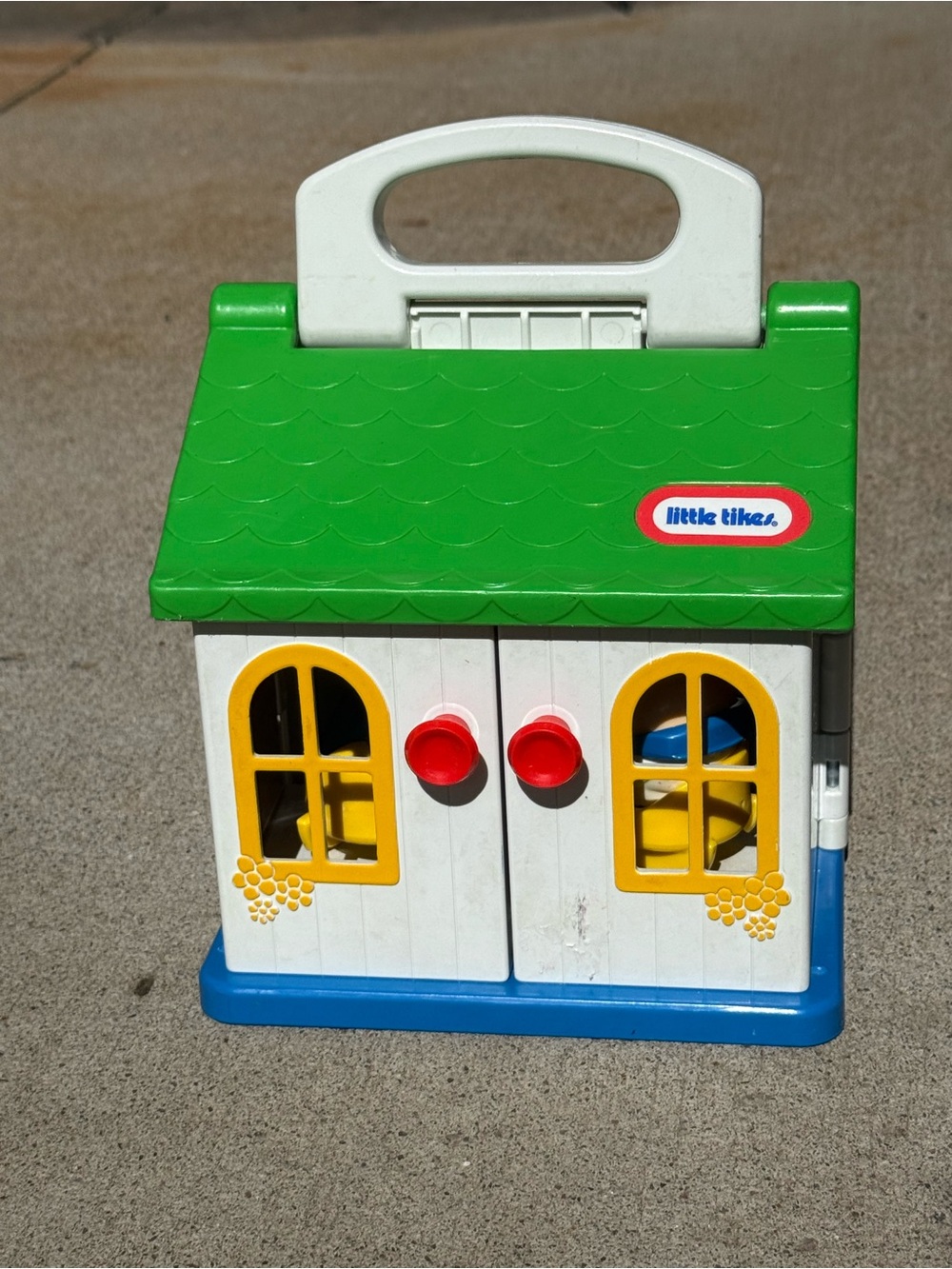 Little Tikes Vintage 80’s Toddle Tots Carry Along Family House 2 tots